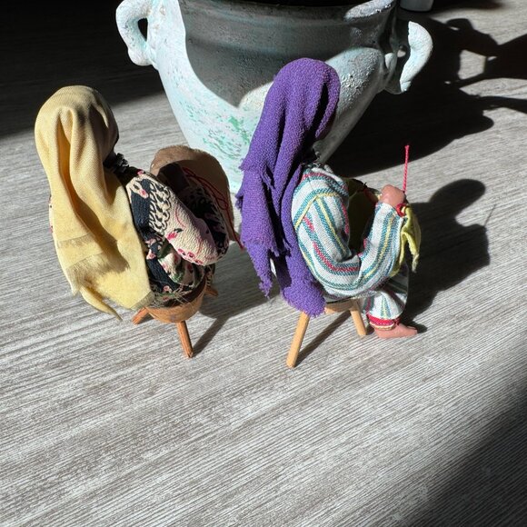 2x VTG Wizo Home Industries Woman Sitting Doing Needlepoint Handmade Doll Israel - Picture 2 of 5